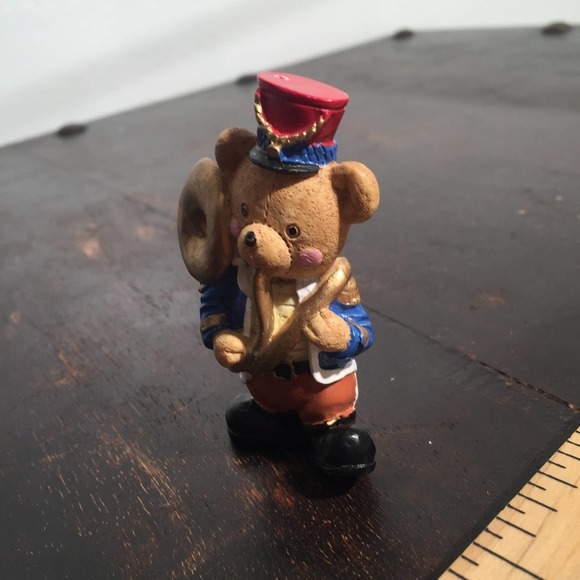 Musician Bear Action Figure Toy - Picture 3 of 6